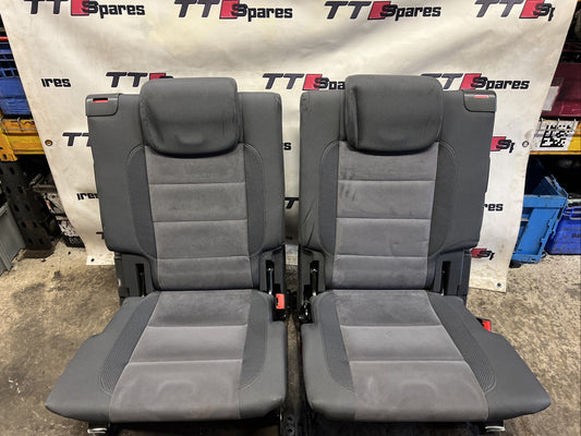 15-23 VW TOURAN 5T 3RD ROW REAR SEATS WITH HEADRESTS