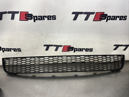 Audi TT Mk1 8N - Centre, Lower Bumper Grille 8N0807683A - Used (0075)
