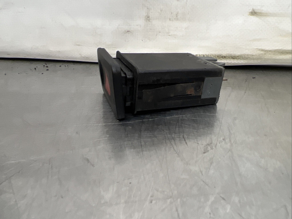 VOLKSWAGEN VW GOLF MK4 HAZARD SWITCH 1J0953235 1998-2004 AMS1703-3