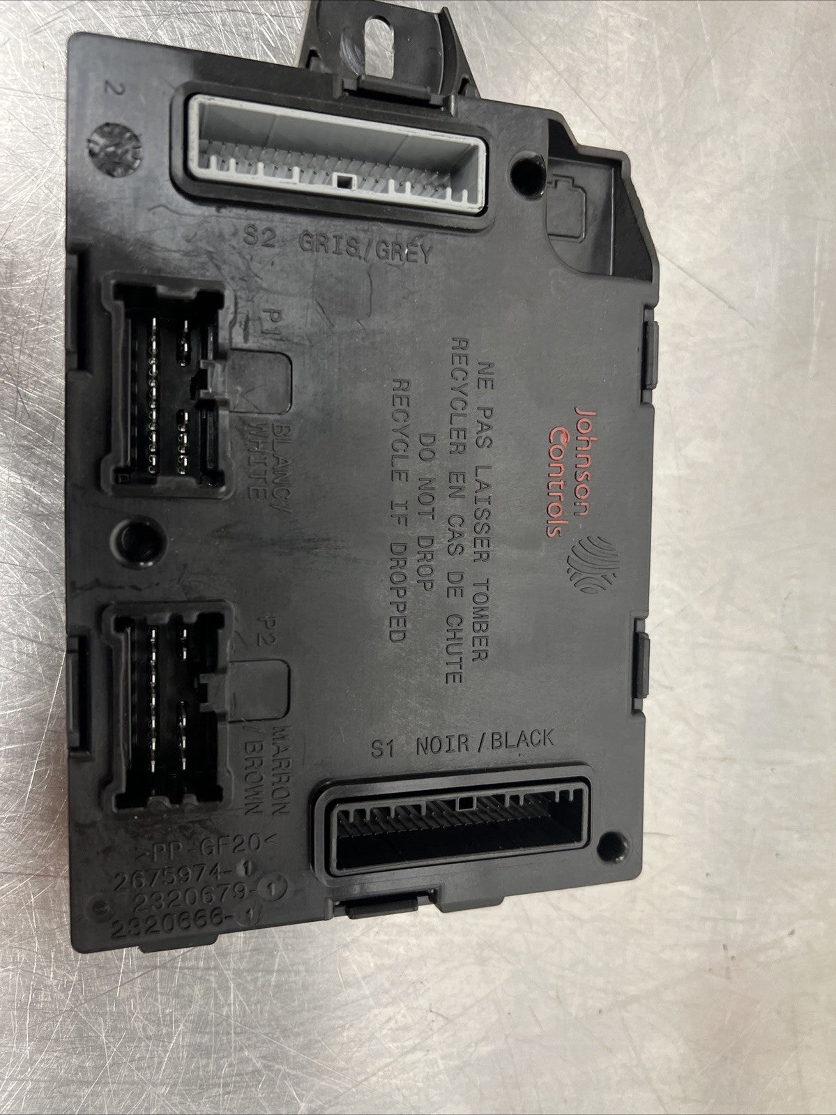 VAUXHALL VIVARO B/RENAULT TRAFIC MK3 2014-19 1.6D BODY CONTROL MODULE 284B12763R