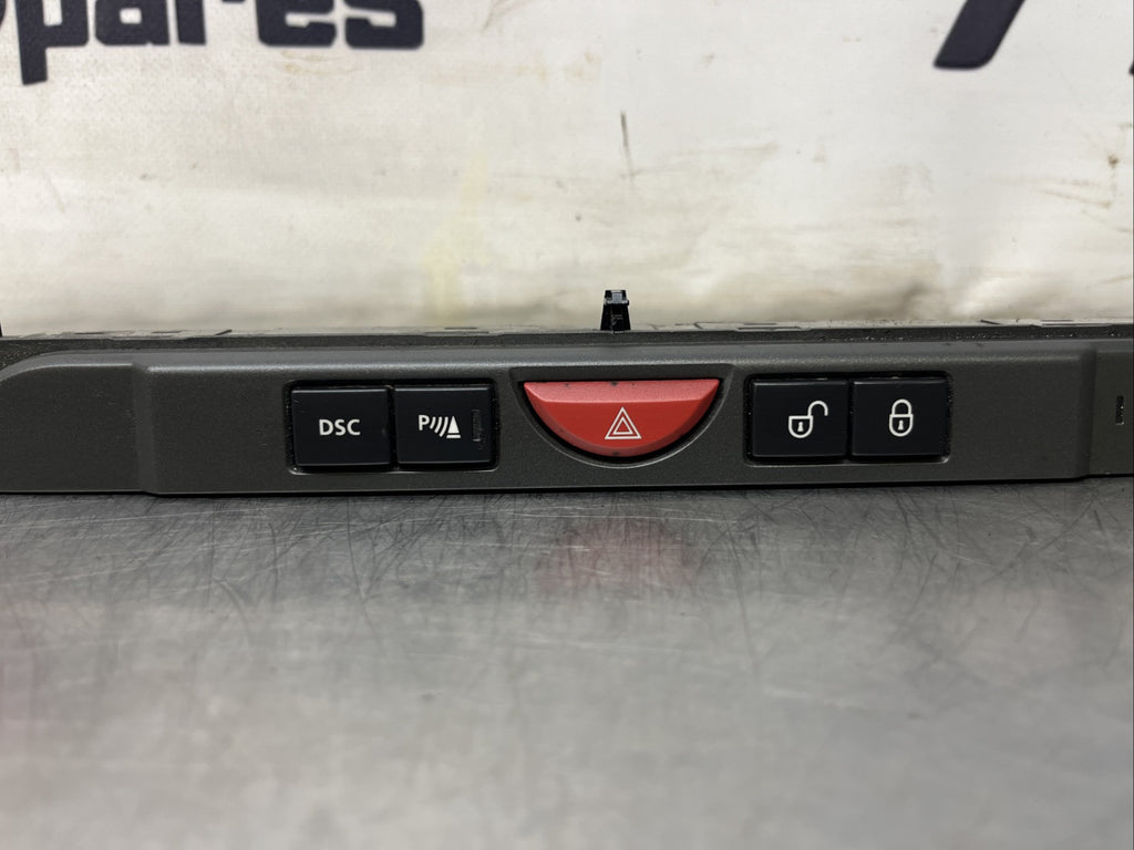 2006 LAND ROVER DISCOVERY 3 HAZARD  SWITCH PANEL YUL500400WUX
