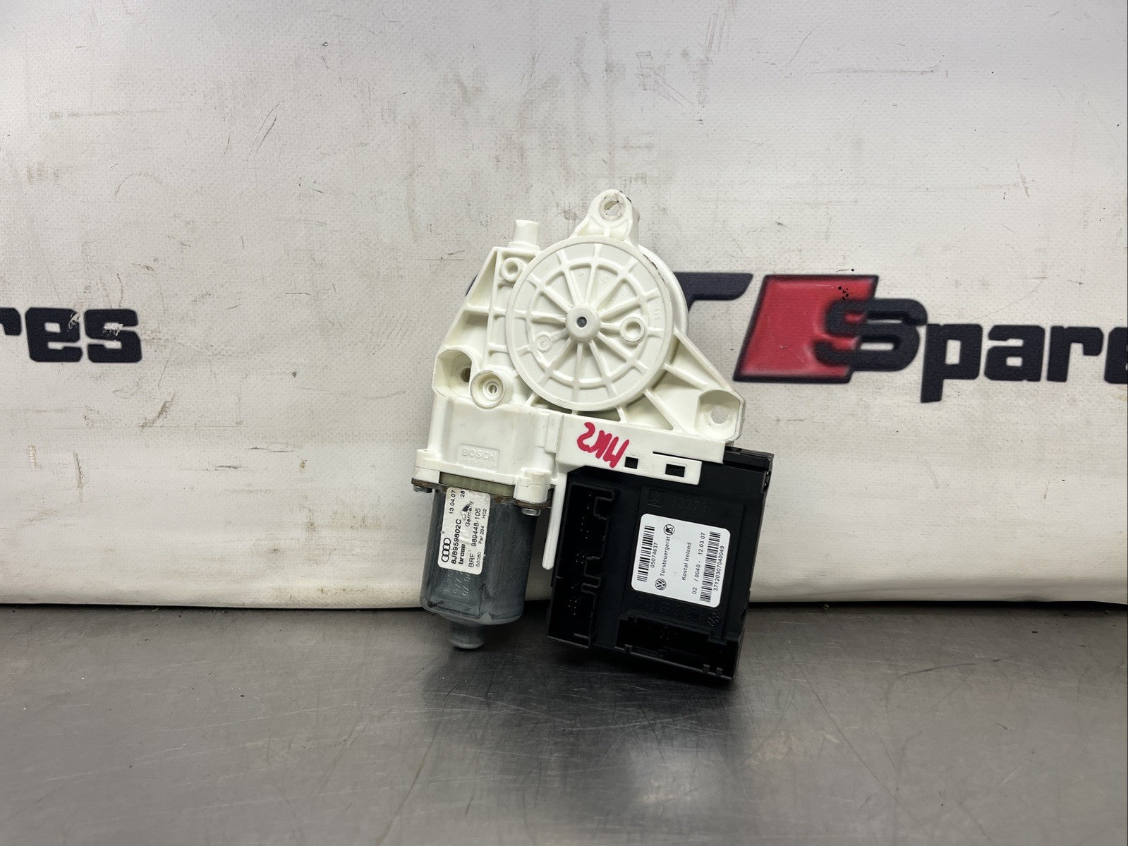AUDI TT DRIVERS WINDOW MOTOR /OFFSIDE  MK2 06-14 8J8959801C
