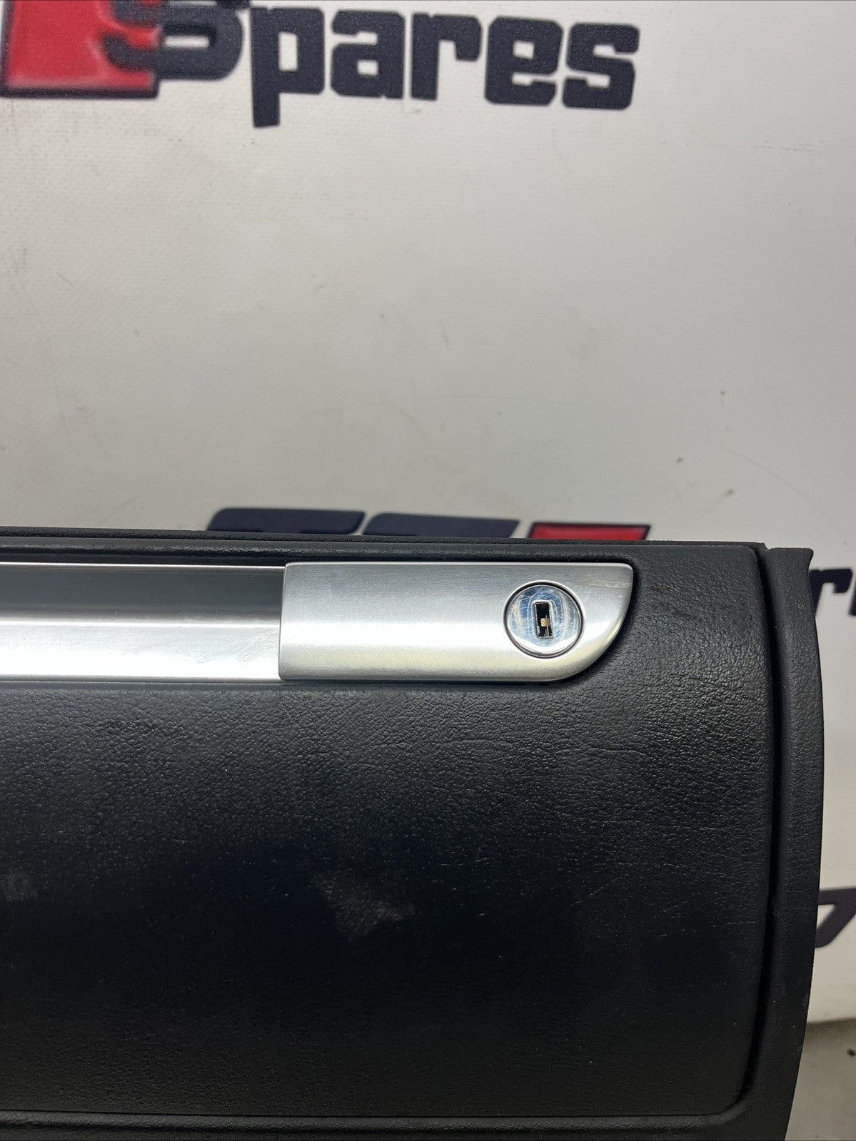 AUDI TT MK1 8N3 1.8T 225 QUATTRO GLOVE BOX COMPARTMENT BLACK
