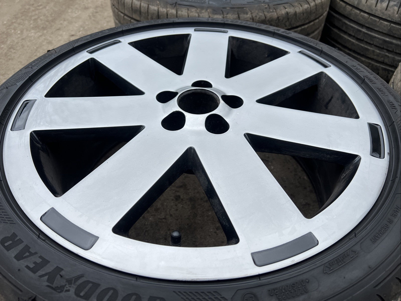 Audi TT MK1 2003 3.2 V6 5x100 18" Alloy Wheels & Tyres Set Grey TT61