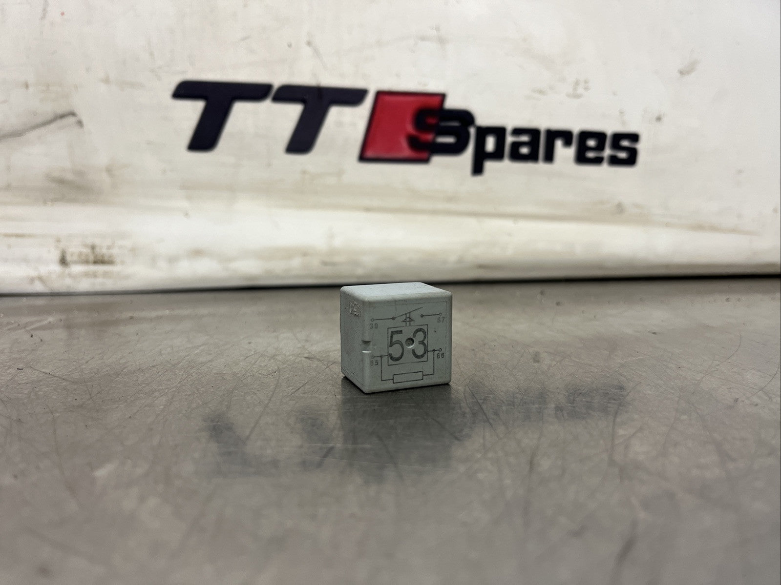 VW Audi Seat Skoda Multi use relay No 53  141951253B