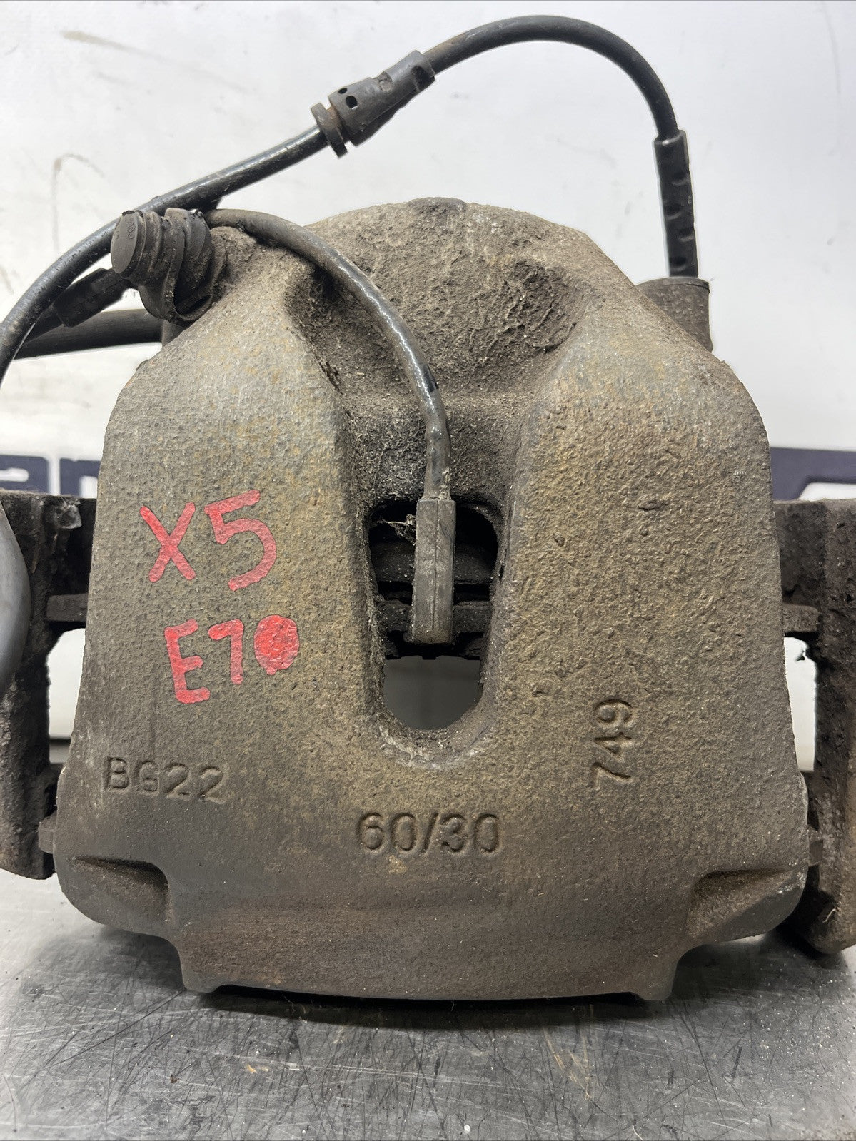 BMW X5 E70 Passenger  Front Left Brake Caliper 60/30 749 ATE
