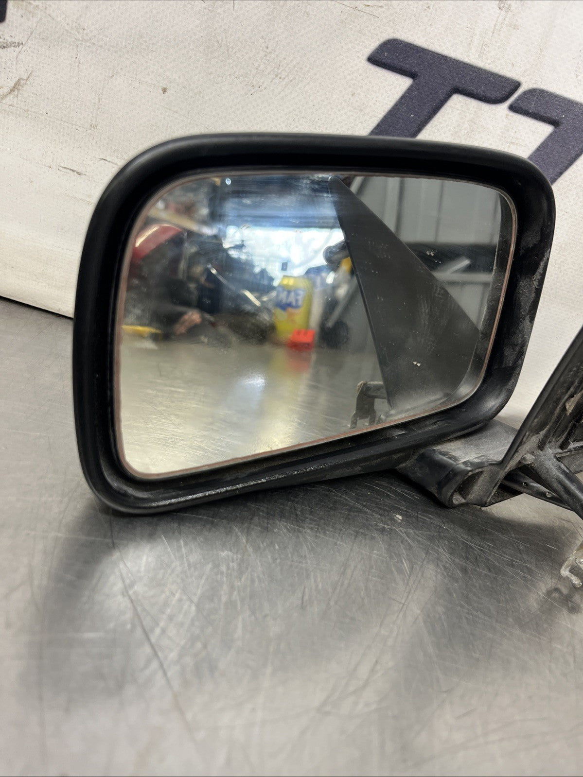 Volkswagen Golf MK2 1.6D 44kW Diesel 1990 LHD Front Left Manual Wing Mirror 
