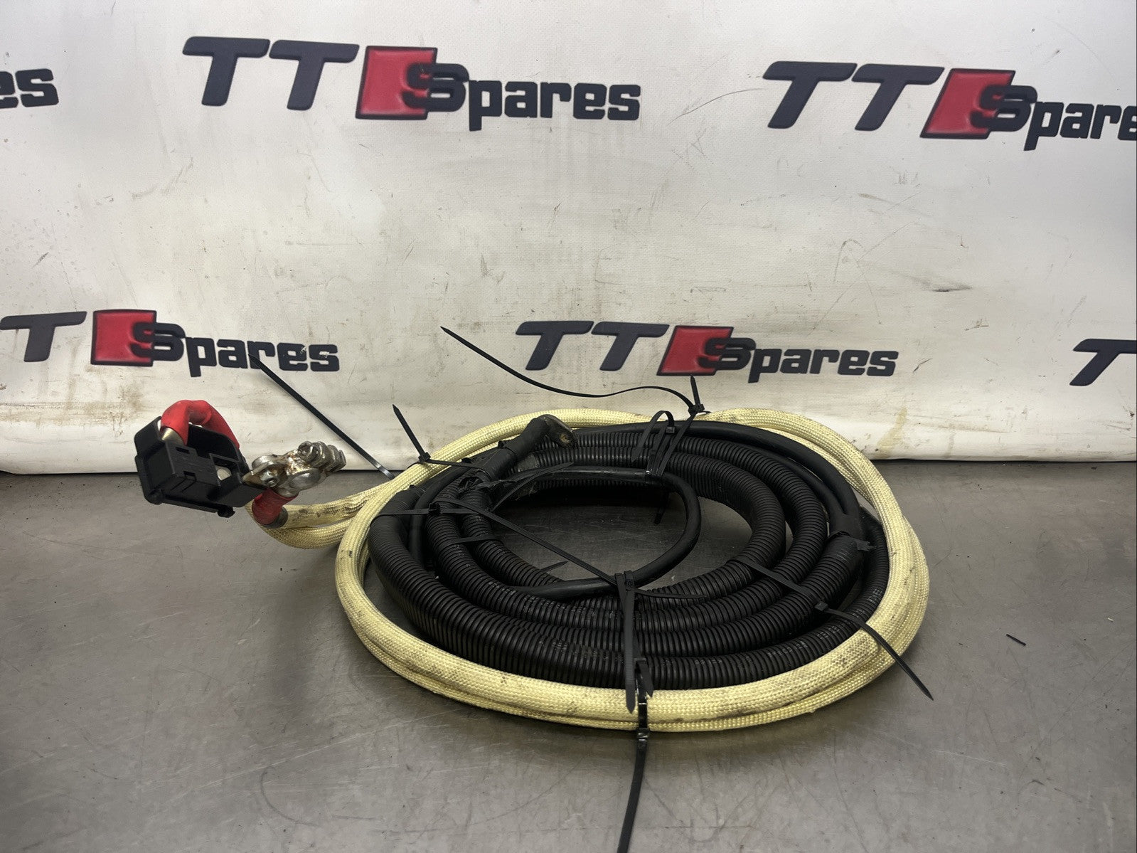 Audi Tt Mk1 3.2 V6/ QS Battery power  Lead cable conversion for battery in rear