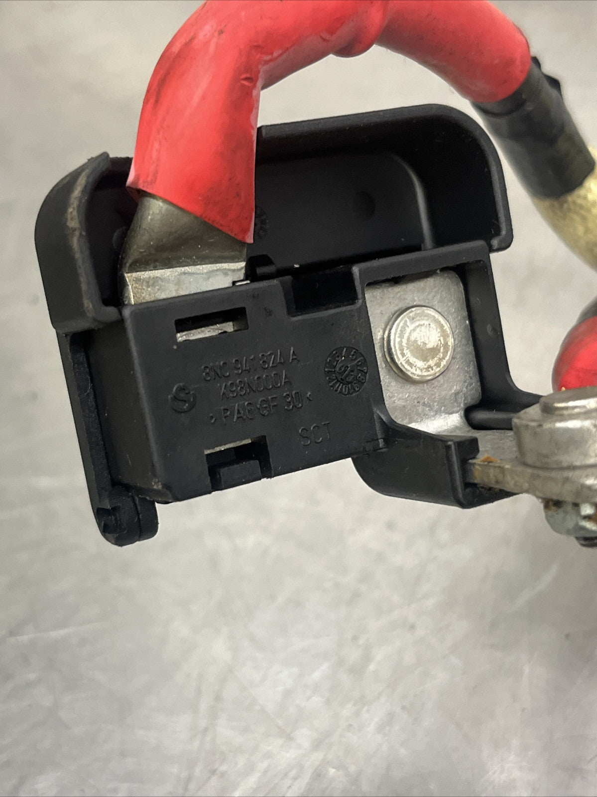 Audi Tt Mk1 3.2 V6/ QS Battery power  Lead cable conversion for battery in rear