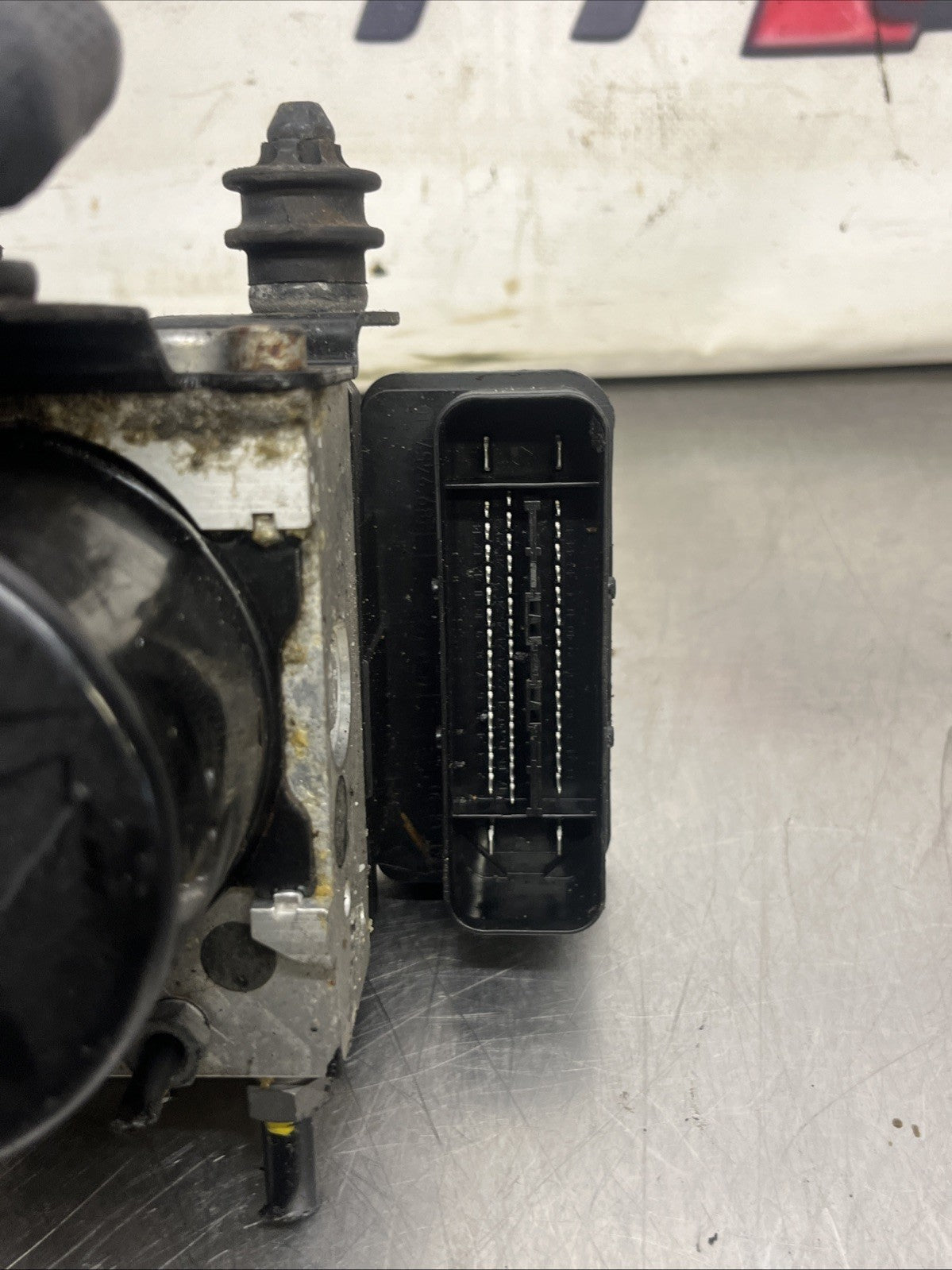 2007 AUDI TT ABS UNIT 2000PETROL 8J0614517A 10096103233 10061930251 10021202144