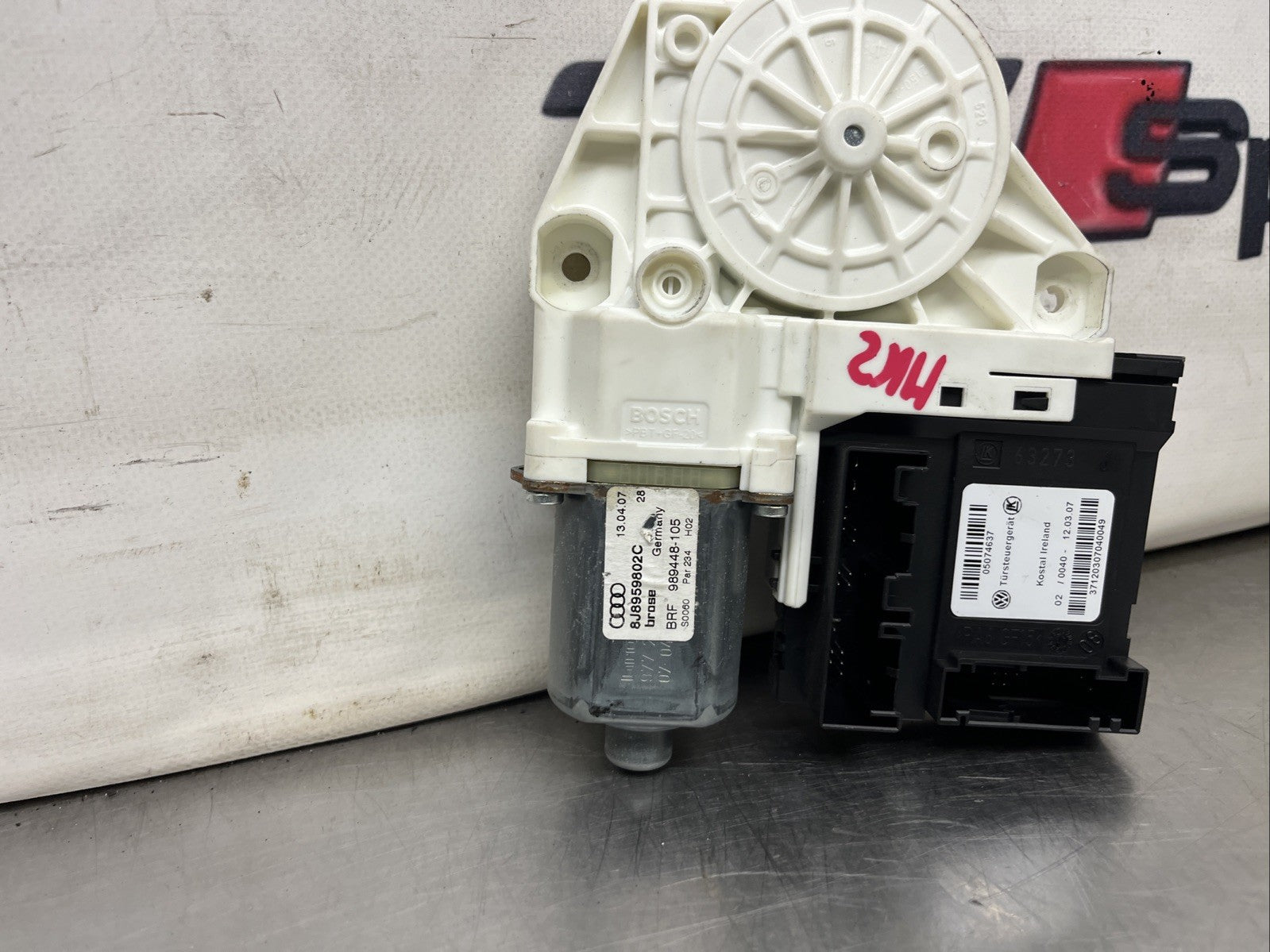 AUDI TT DRIVERS WINDOW MOTOR /OFFSIDE  MK2 06-14 8J8959801C