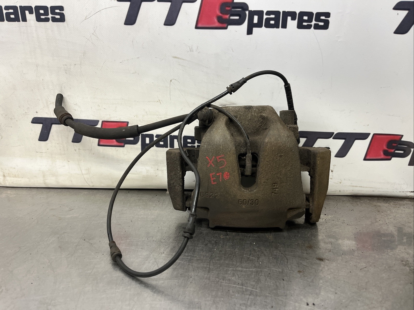 BMW X5 E70 Passenger  Front Left Brake Caliper 60/30 749 ATE