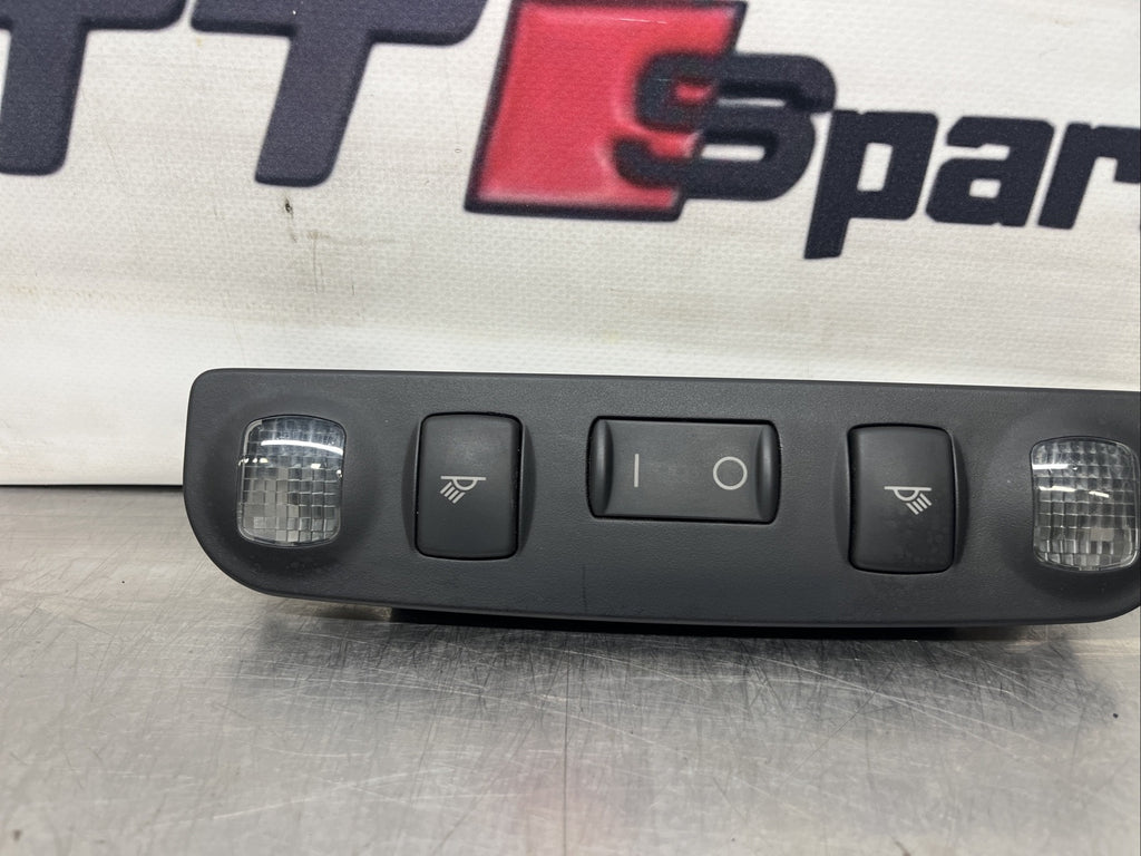 Audi TT Mk1 8N - Roadster, Black Front Interior Light 8N7947111 - Used
