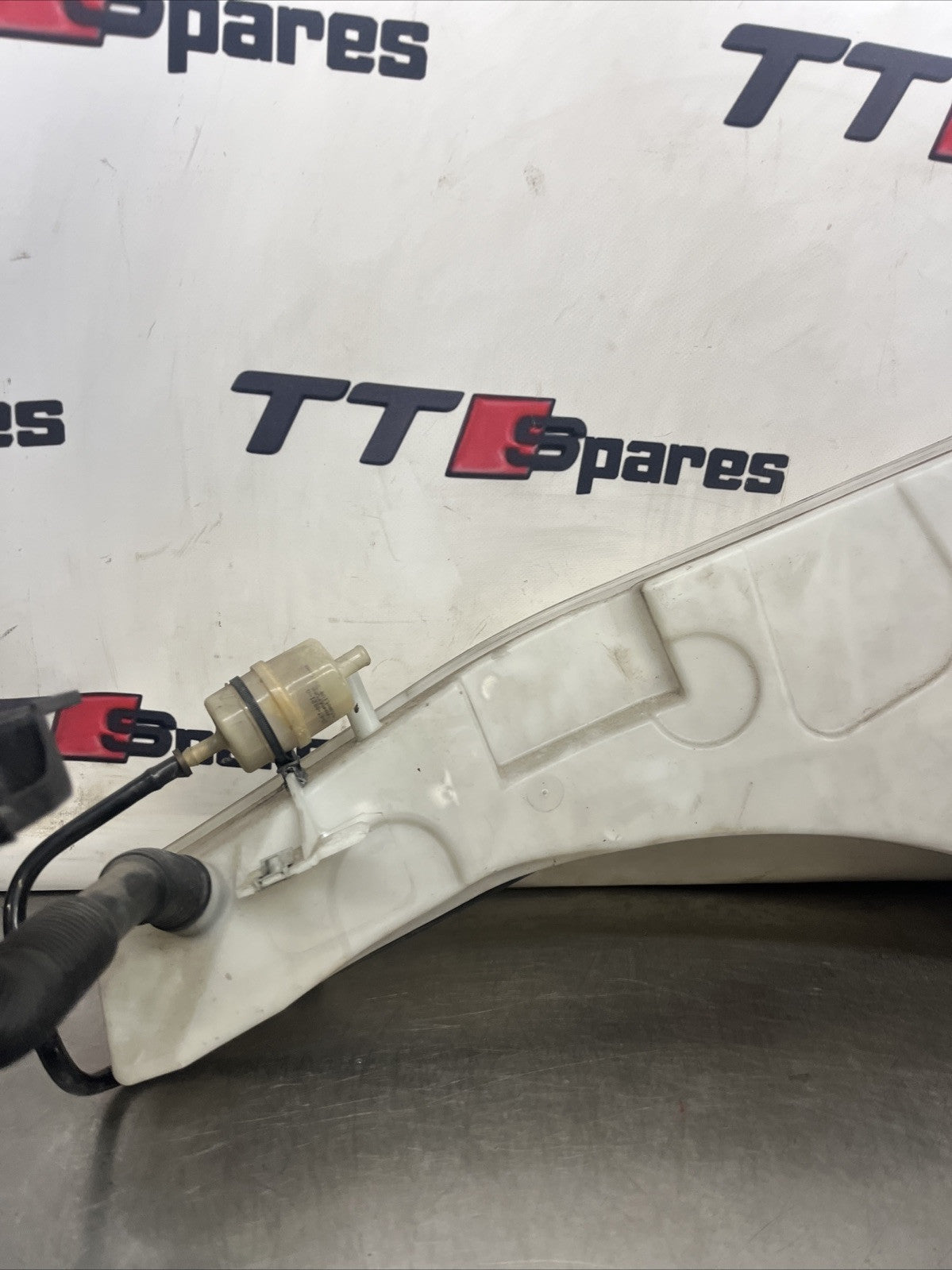 BMW X5 Series E70 Windscreen Washer Fluid Reservoir 7161477