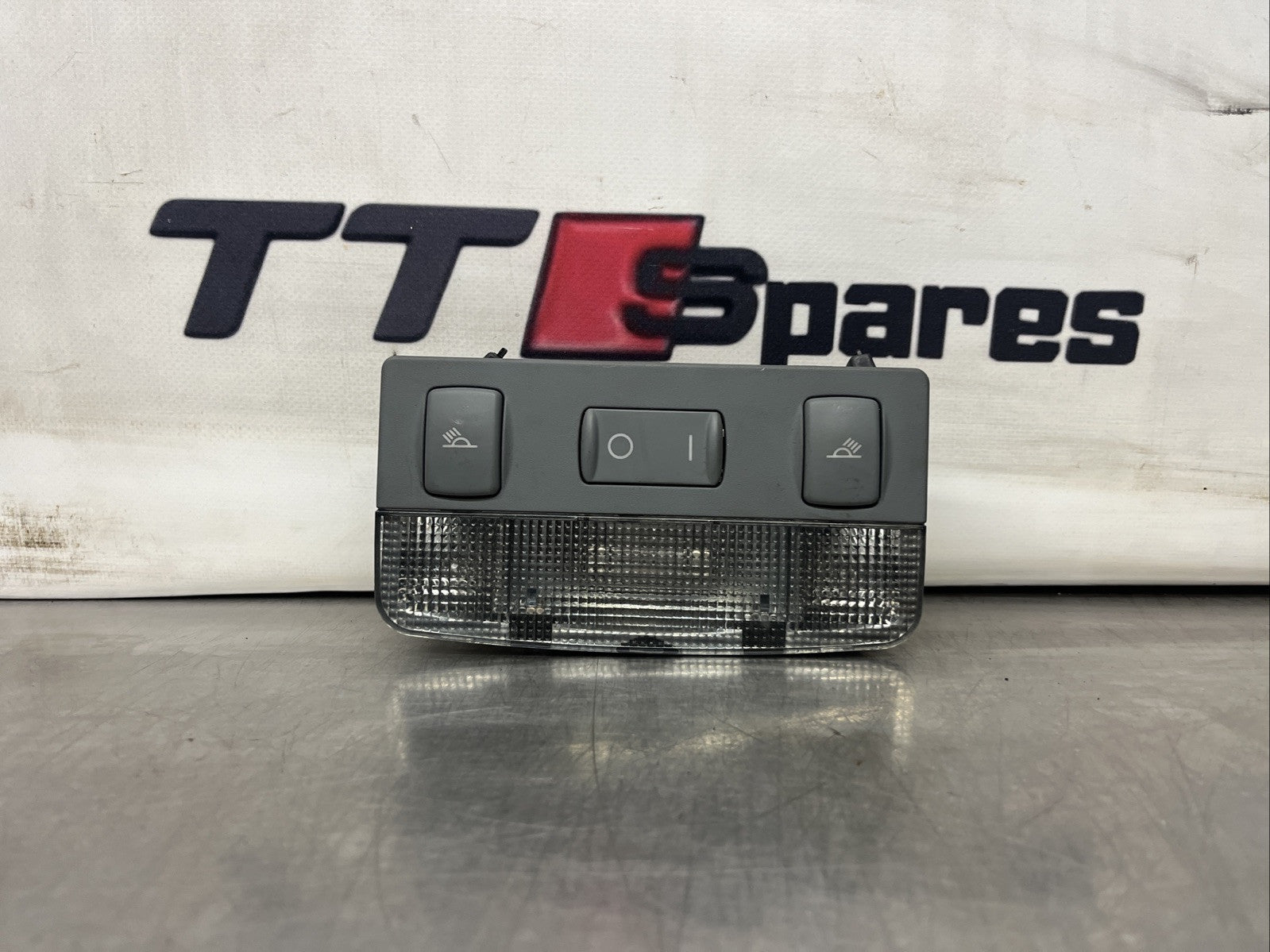 AUDI TT MK1 98-06 GENUINE GREY INTERIOR  LIGHT 8N8947111