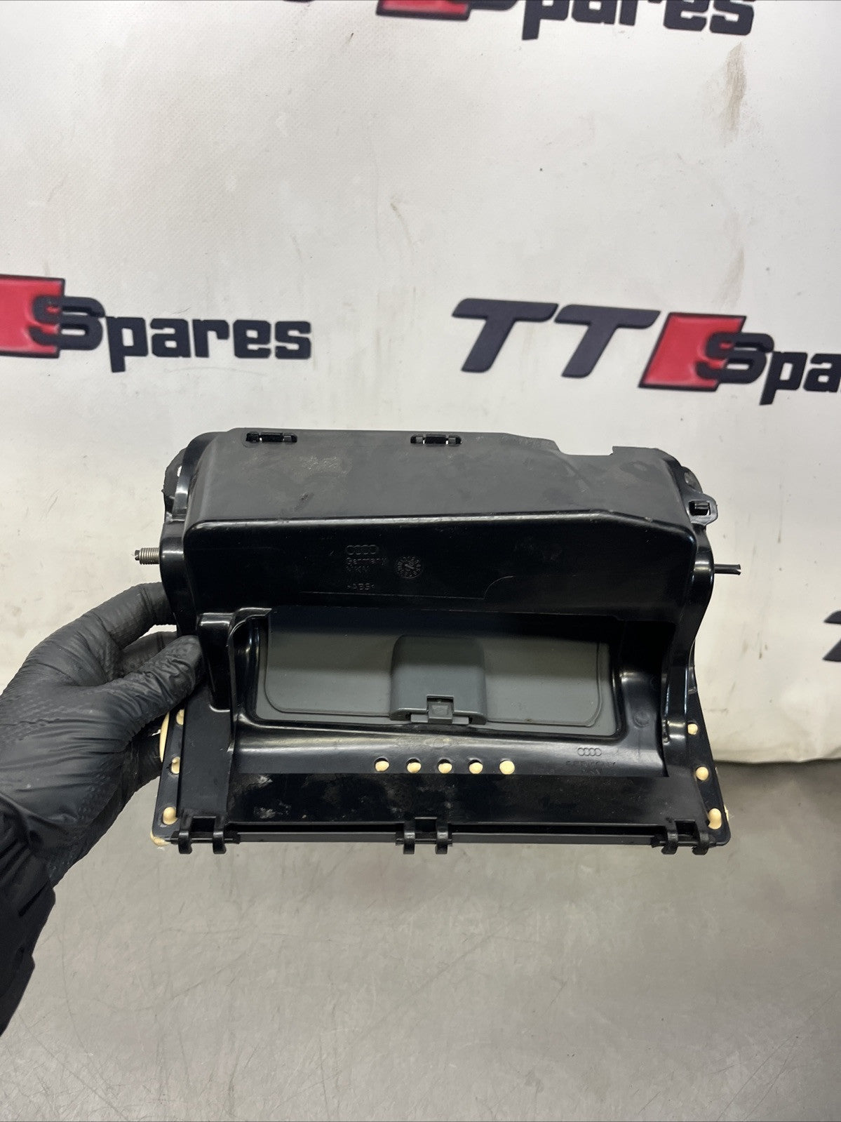 Audi TT MK1 Quarter Panel 6 Disc Flap Oem Genuine