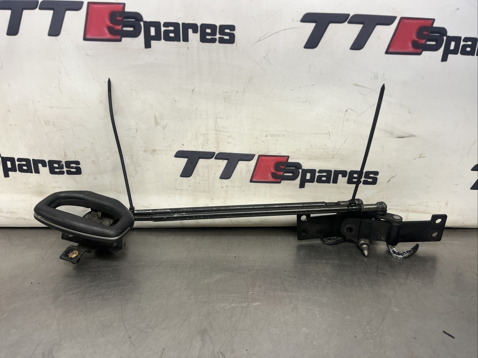 Audi TT Mk1 98-06 8N Roadster Soft Top Hood Roof Shut Latch Catch Lock & Handle