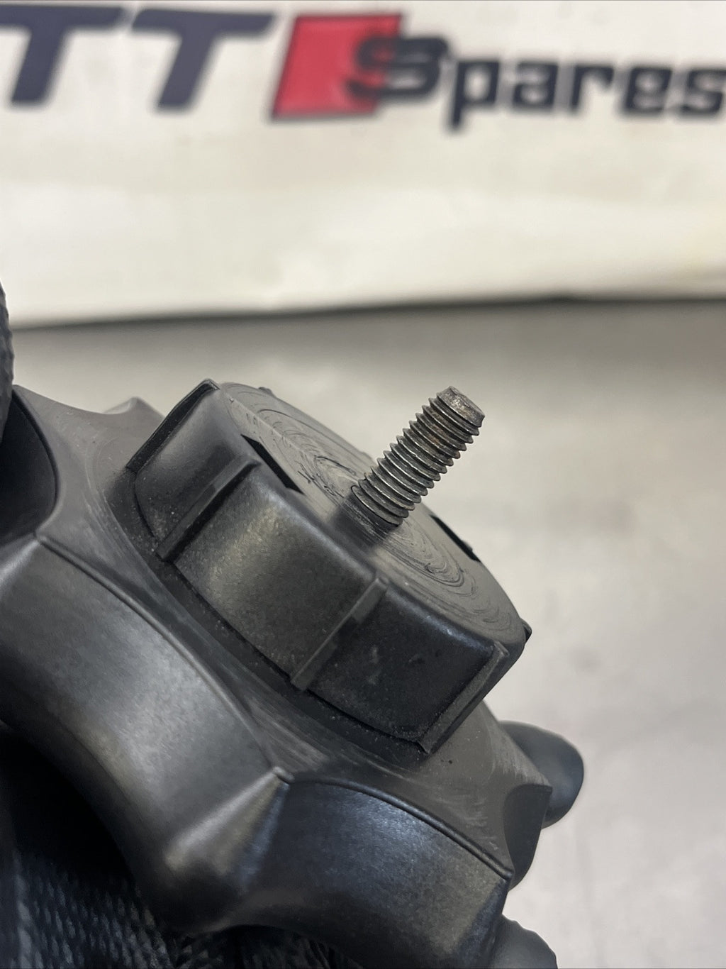 4A0803899 GENUINE AUDI 80 AVANT A8 D2 Etc SPARE WHEEL  CLAMP PEG BOLT 