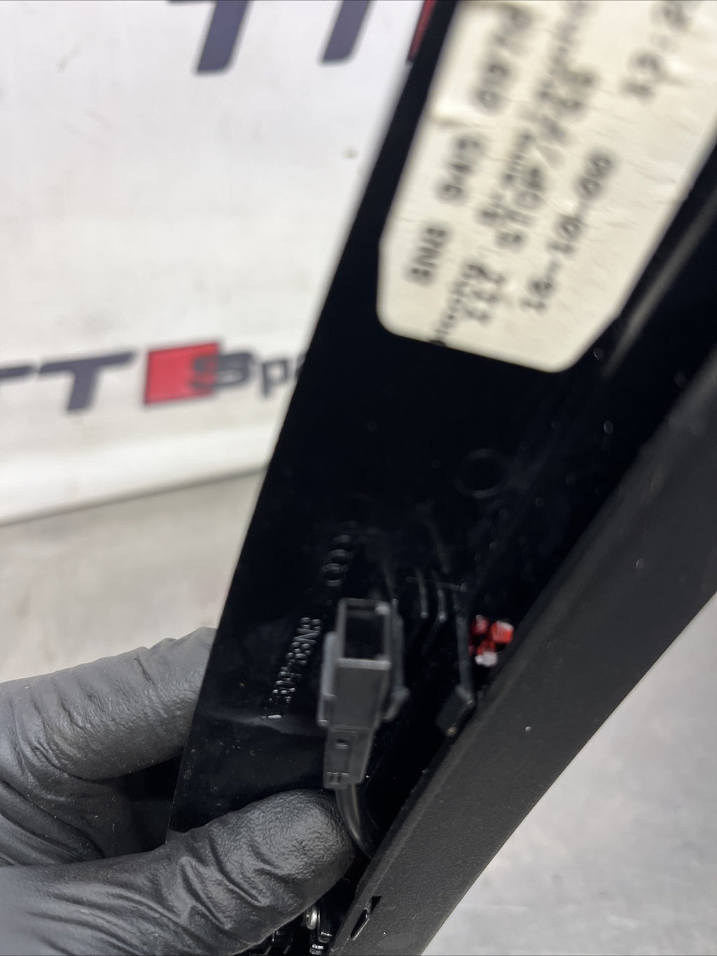 AUDI TT 2002 THIRD BRAKE LIGHT 8N8945097A