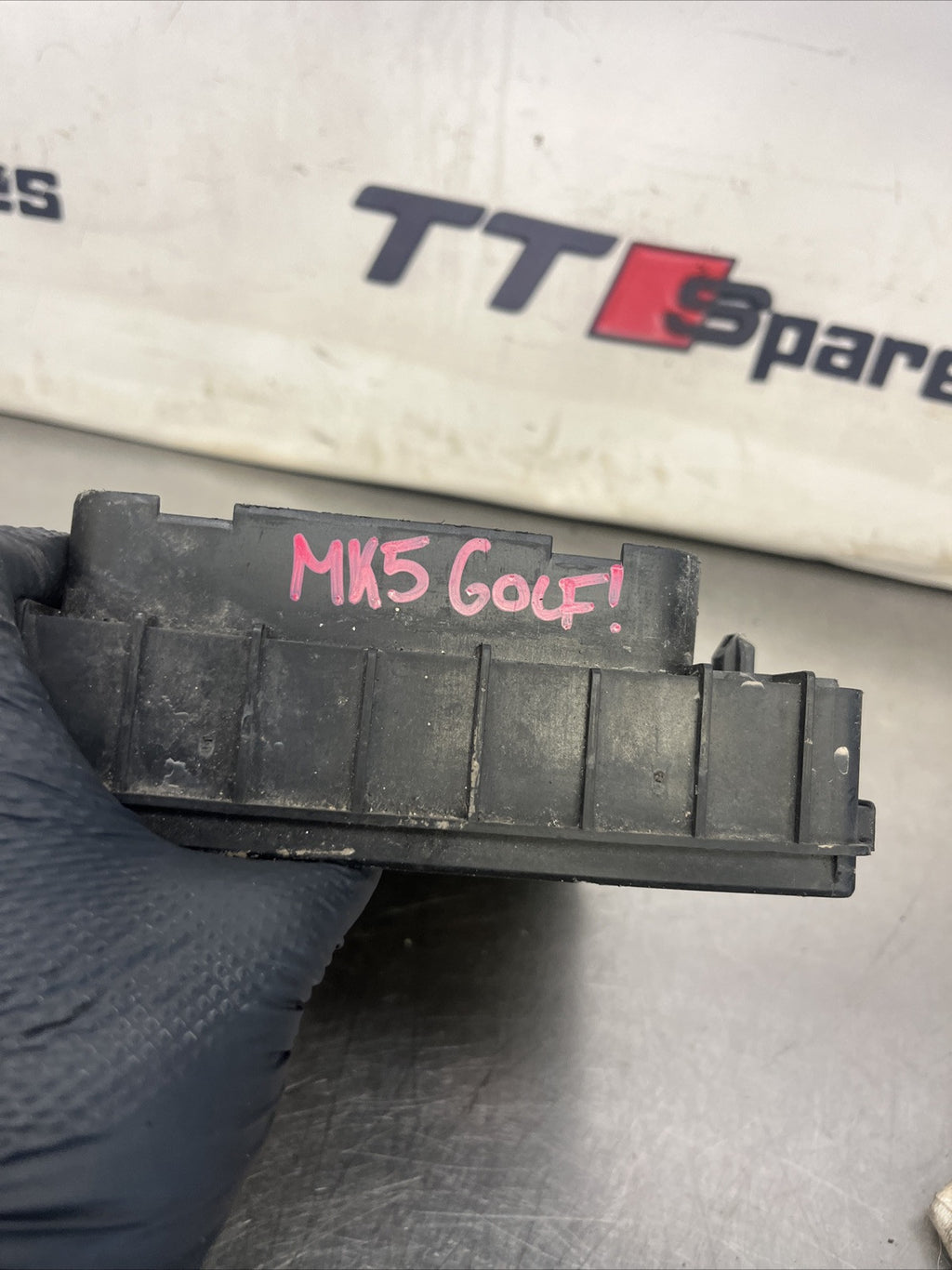 1K0937125A 2009 VW GOLF MK5 1.9 TDI POWER BOARD FUSE BOX  #9