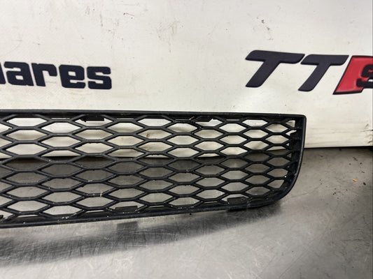 Audi TT Mk1 8N - Centre, Lower Bumper Grille 8N0807683A - Used (0075)