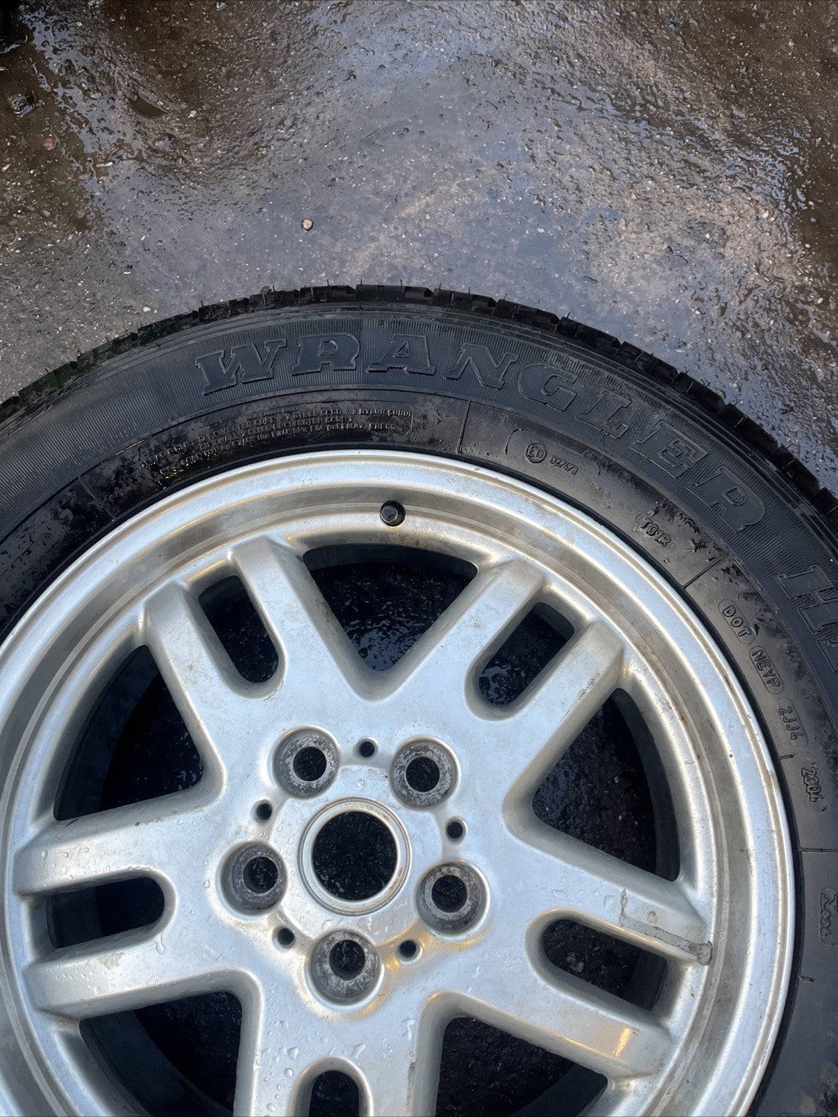 RANGE ROVER VOGUE 18''X 7.5J ALLOY WHEEL WITH GOODYEAR WRANGLER TYRE 255/60/R18 