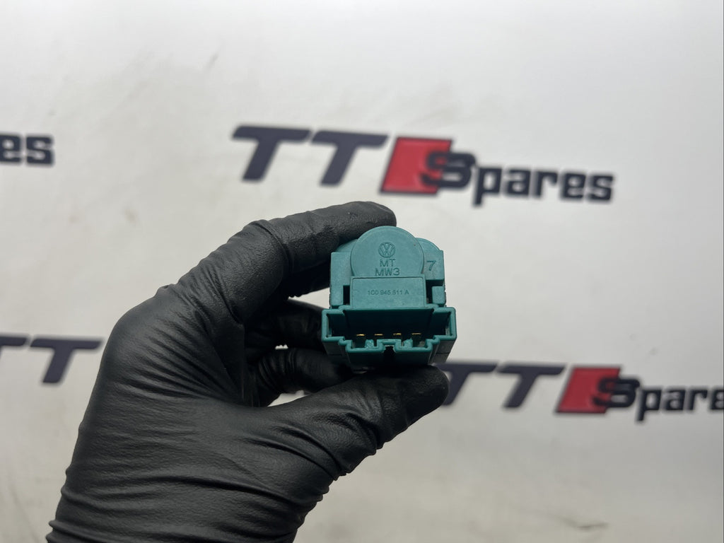 Audi TT 8N MK1 1998-2006 225 Quattro Brake Pedal Switch - Green  1C0945511A