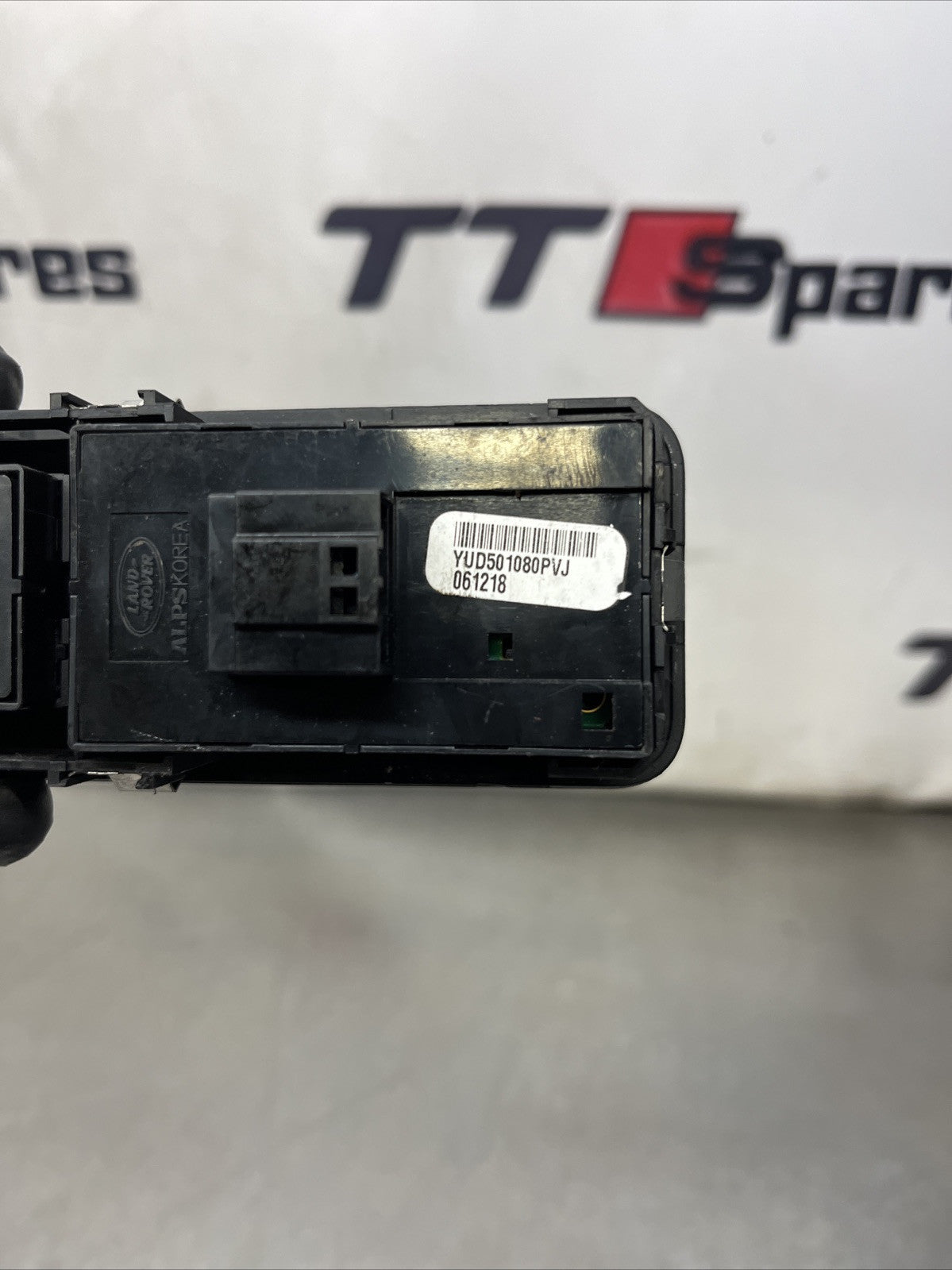 2007 LAND ROVER DISCOVERY 3 OFFSIDE RIGHT REAR WINDOW SWITCH YUD501080PVJ