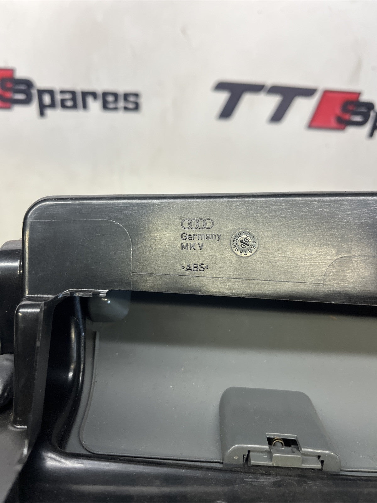 Audi TT MK1 Quarter Panel 6 Disc Flap Oem Genuine