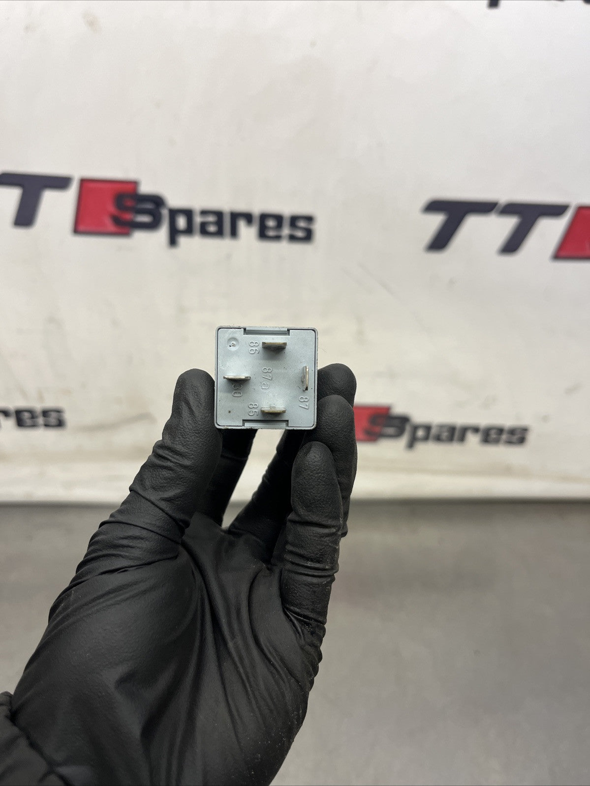 VW Audi Seat Skoda Multi use relay No 53  141951253B