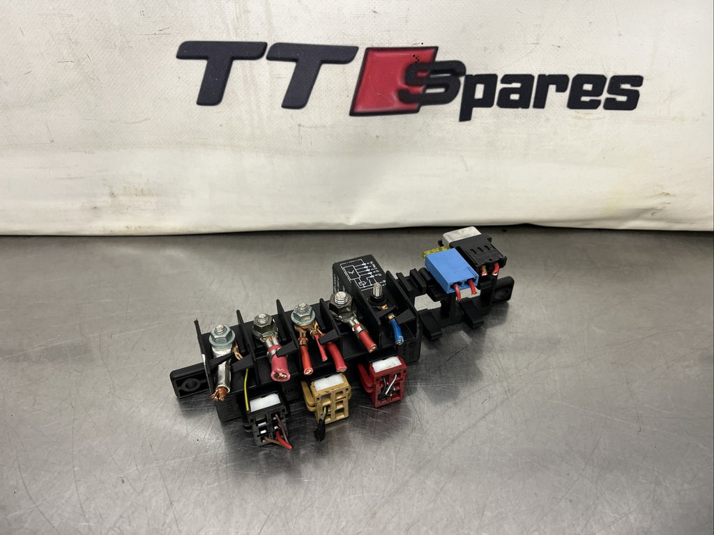 AUDI TT RELAY DISTRIBUTION FUSE BOX 0030378 MK1 1998-2006