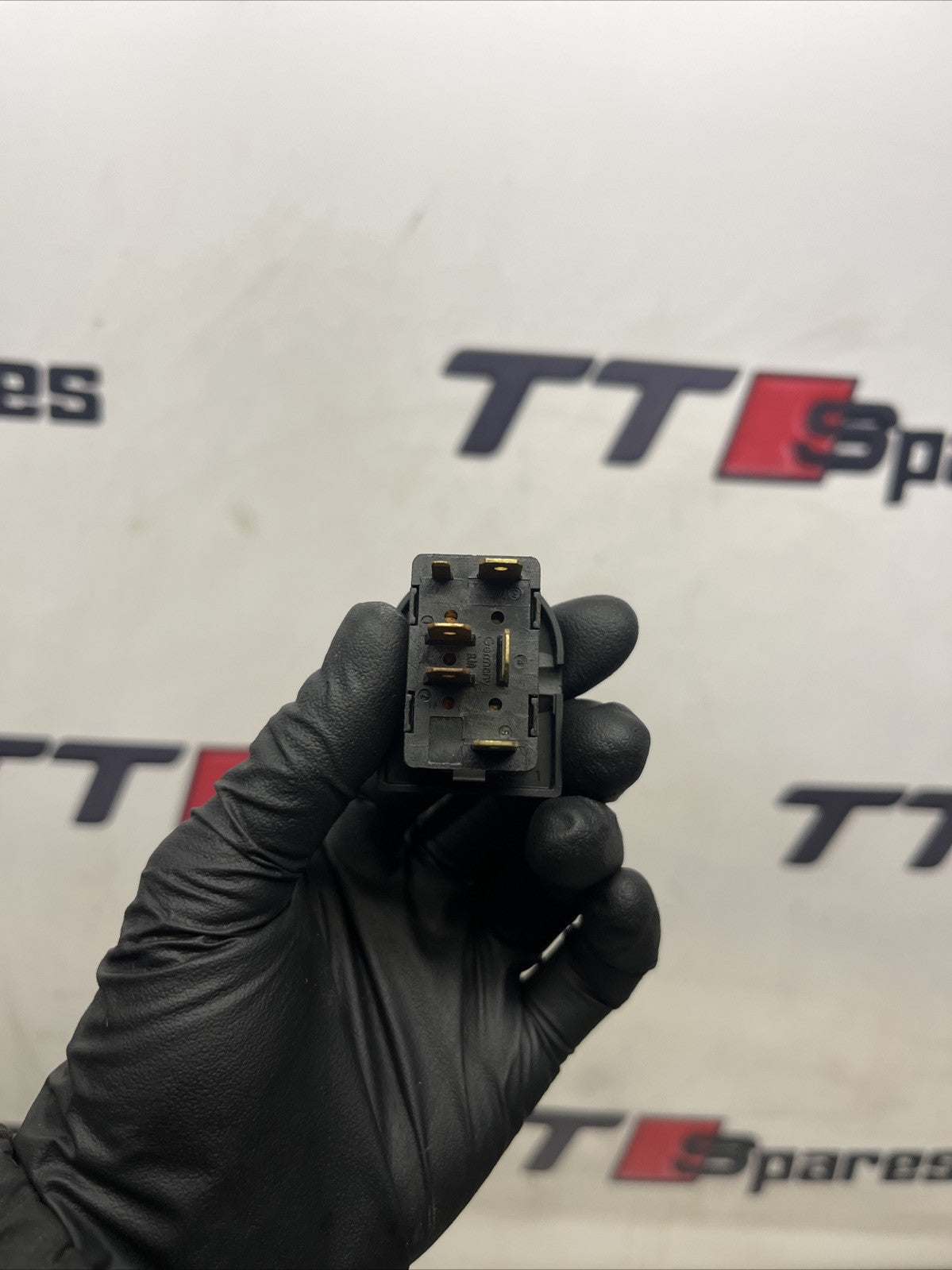 2004 AUDI TT MK1 8N CENTRAL LOCKING PUSH BUTTON SWITCH 8N0962107A