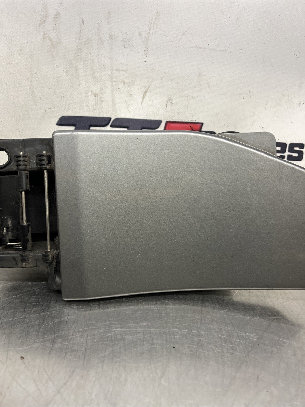 VAUXHALL VIVARO RENAULT TRAFIC 2014-2019 FUEL FILLER FLAP + HOUSING 93457385