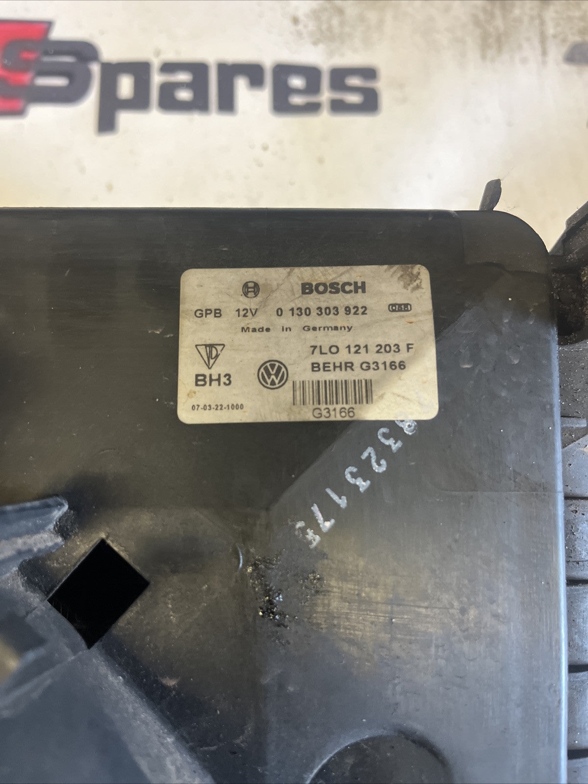 2004-2010 VOLKSWAGEN TOUAREG Radiator Cooling Fan/Motor 7L0121203F