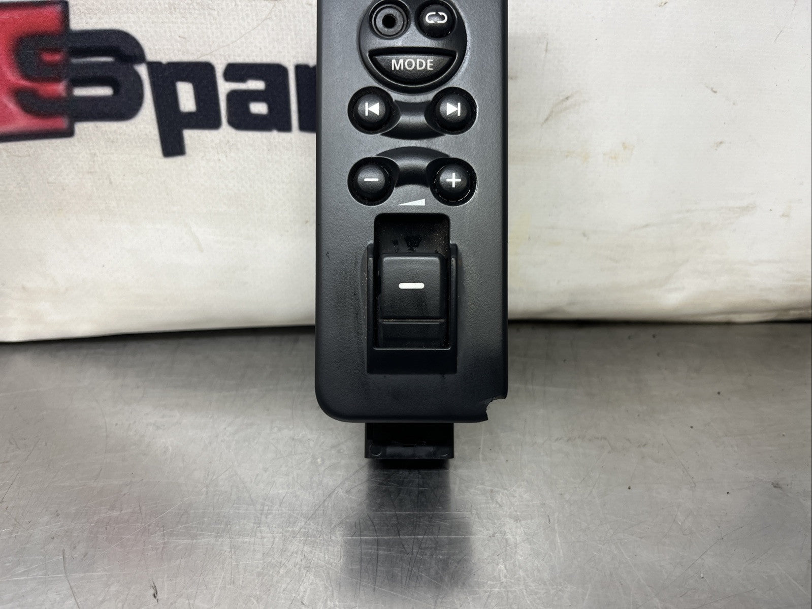 2007 LAND ROVER DISCOVERY 3 OFFSIDE RIGHT REAR WINDOW SWITCH YUD501080PVJ