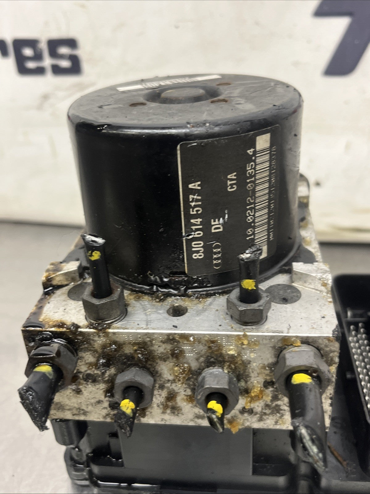 2007 AUDI TT ABS UNIT 2000PETROL 8J0614517A 10096103233 10061930251 10021202144