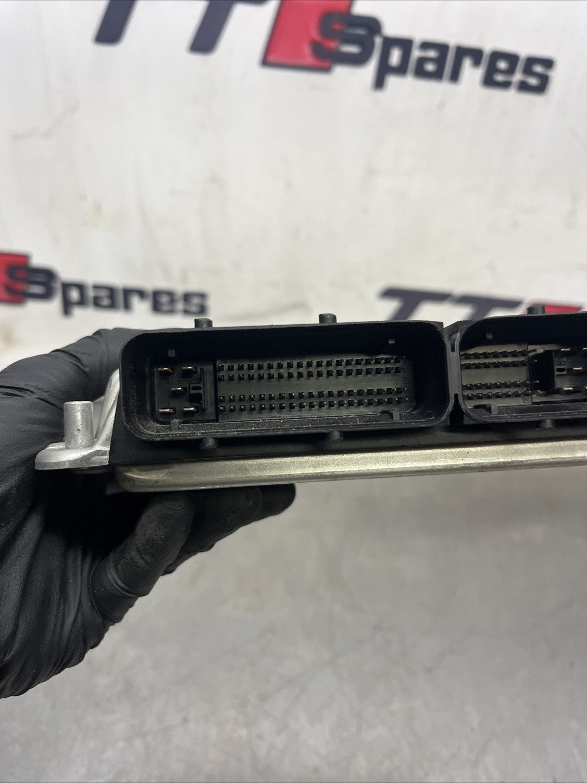Audi A6 S6 C5 4B 1999 Diesel Engine control unit module ECU 8E0907401P RTX37408