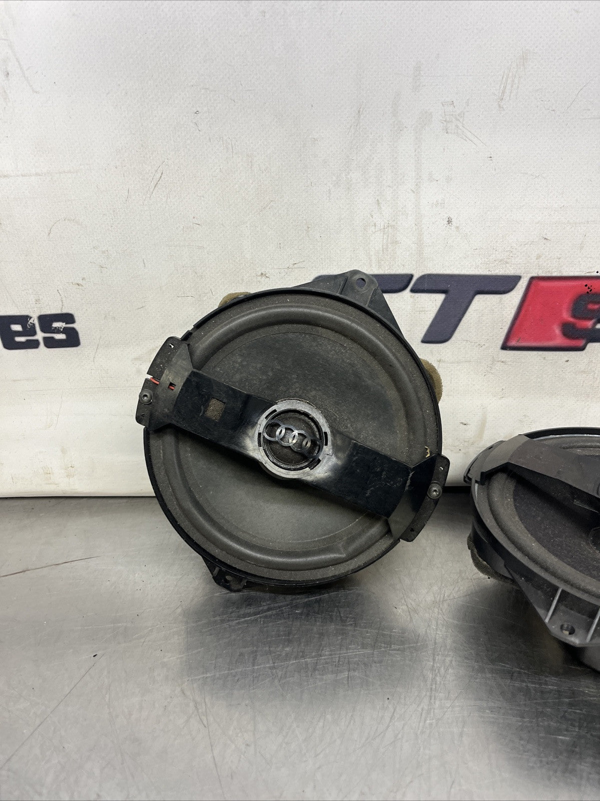 8D5035401AUDI TT 8N MK1 99-06 COUPE REAR QUARTER PANEL SPEAKER PAIR