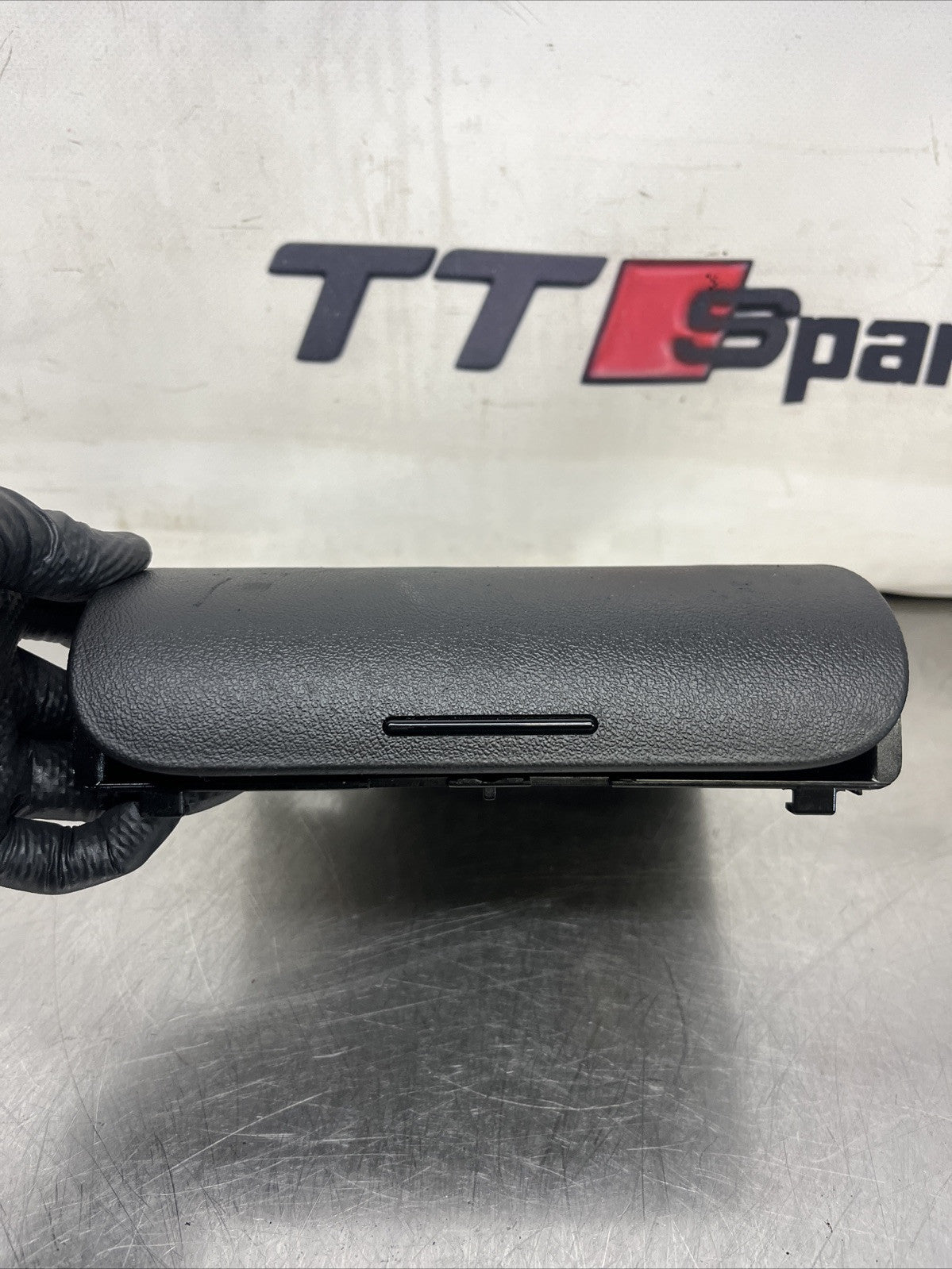 AUDI TT MK1 98-06 8N CENTRE CONSOLE ASHTRAY BLACK 8N0857951