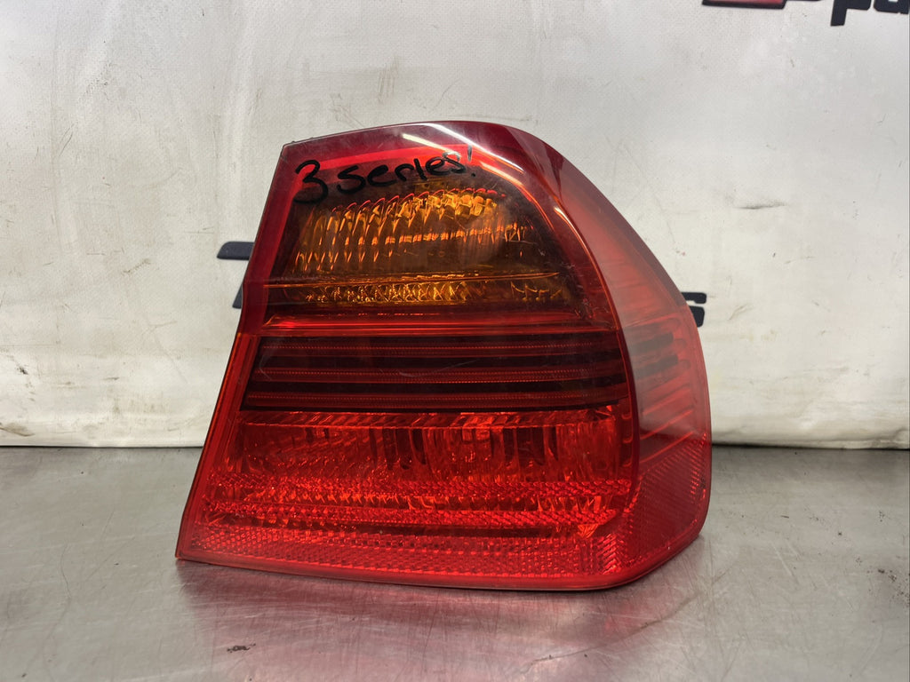 BMW 3 Series E90 Saloon Rear Back Lamp Light Right Tail Back O/S 6937458