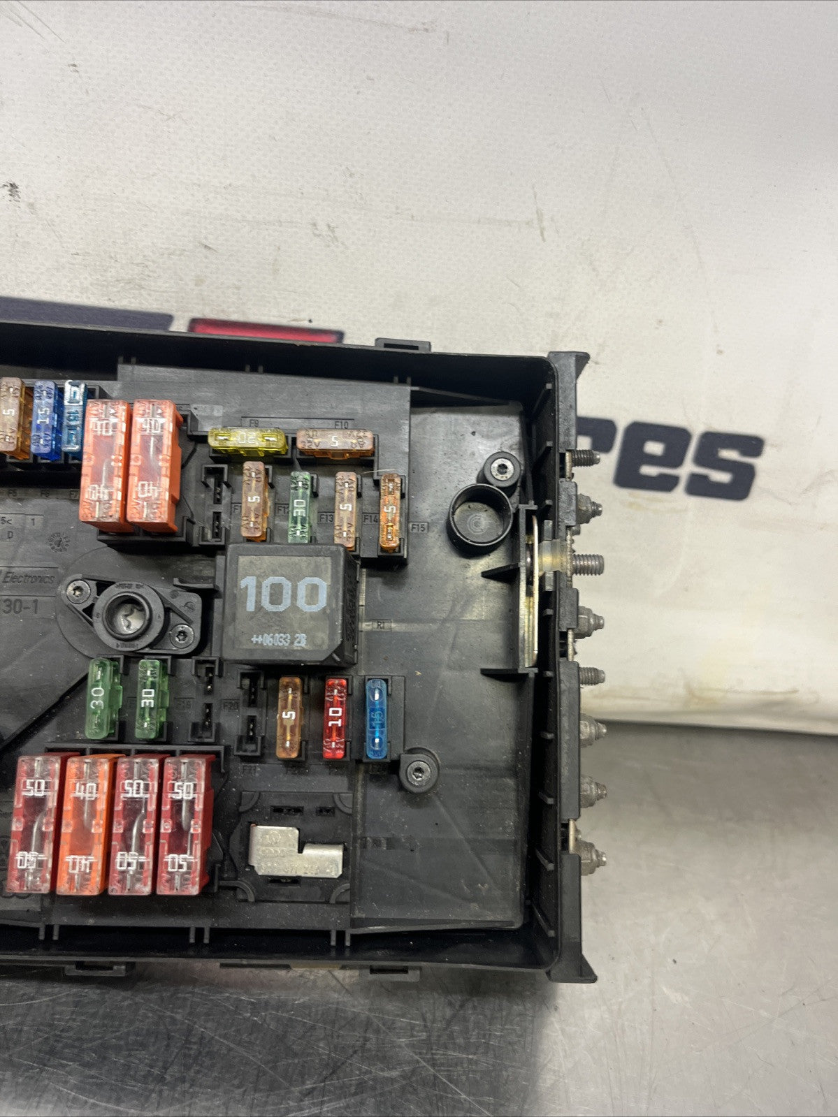 2009 VW GOLF MK5 1.9 TDI POWER BOARD FUSE BOX 1K0937125A #9