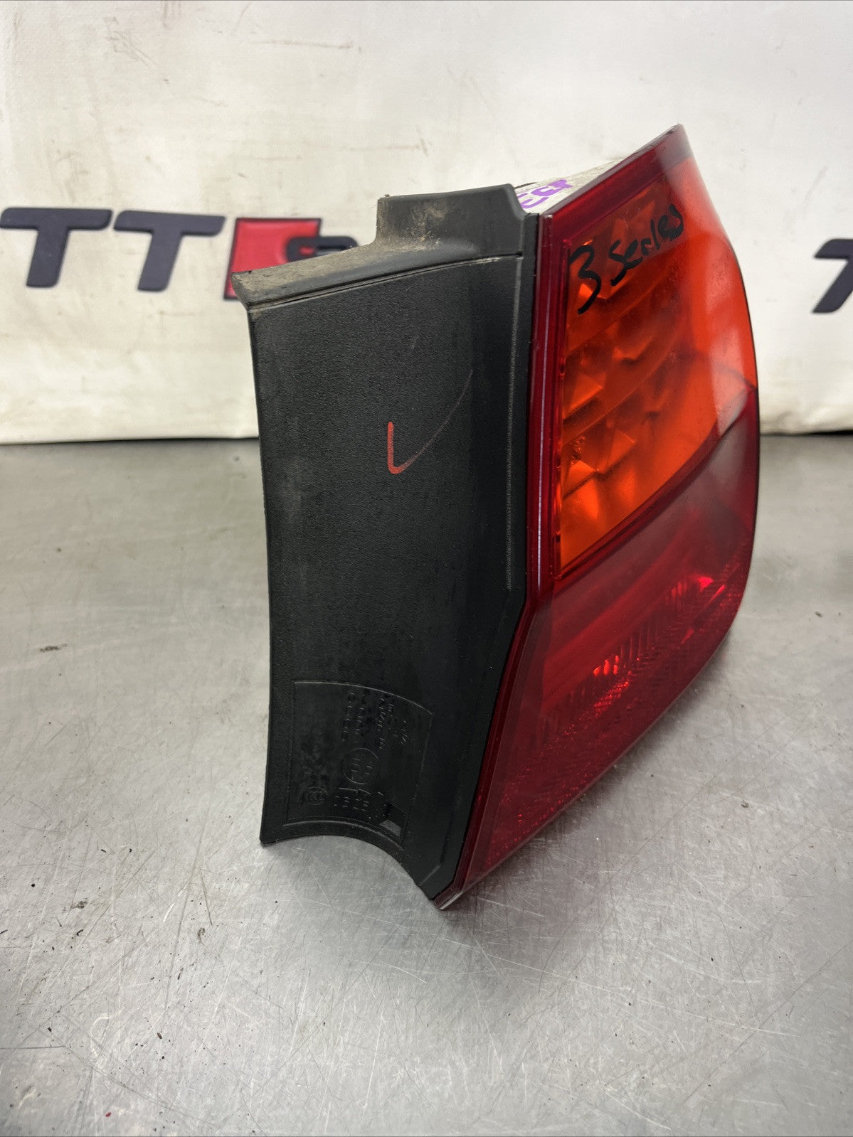 BMW 7289431 Rear Right LED Light for 3 Series E91