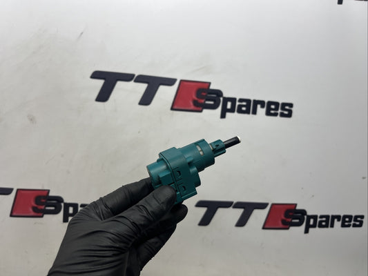 Audi TT 8N MK1 1998-2006 225 Quattro Brake Pedal Switch - Green  1C0945511A