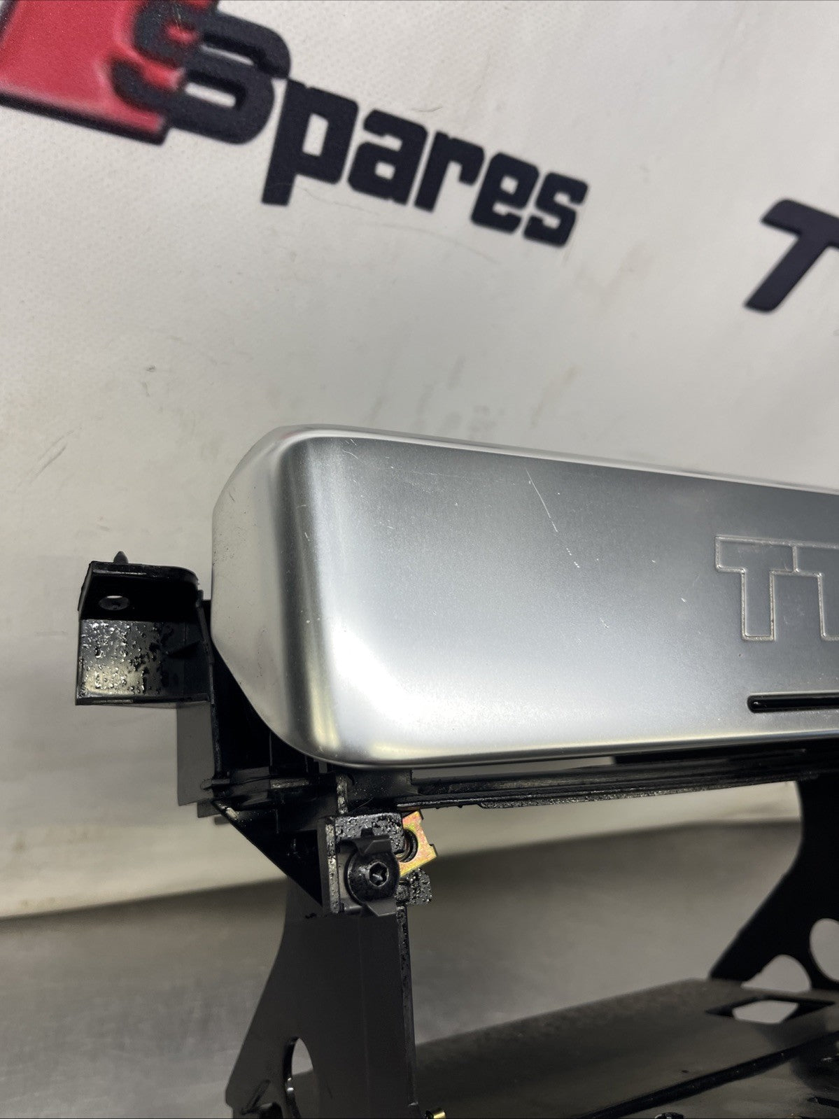 AUDI TT MK1 8N COUPE ROADSTER ~ DASH RADIO HEAD UNIT FASCIA SURROUND FLIP PANEL
