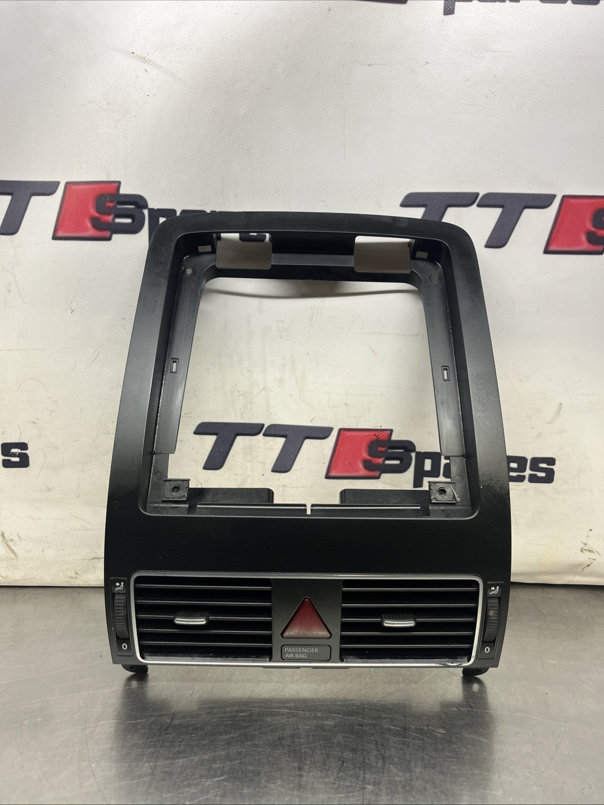 VW TOURAN Dashboard Storage Box Hazard Switch Vent 1T2857921D / 1T2819728D - B7