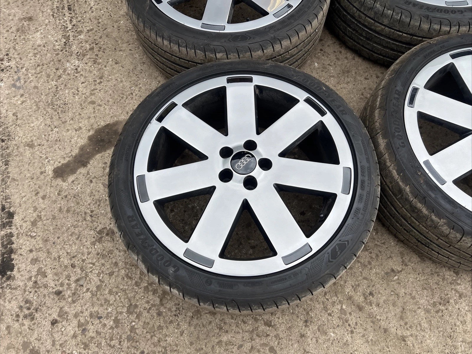 Audi TT MK1 2003 3.2 V6 5x100 18" Alloy Wheels & Tyres Set Grey TT61