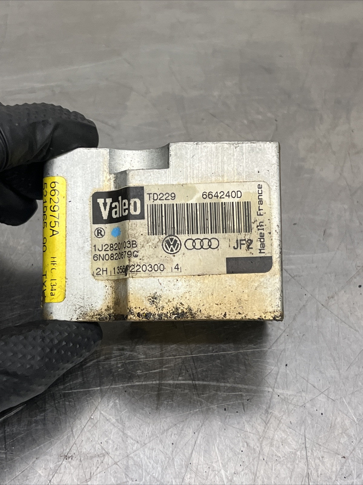 Volkswagen New Beetle 2002 Air conditioning AC expansion valve LIU9881