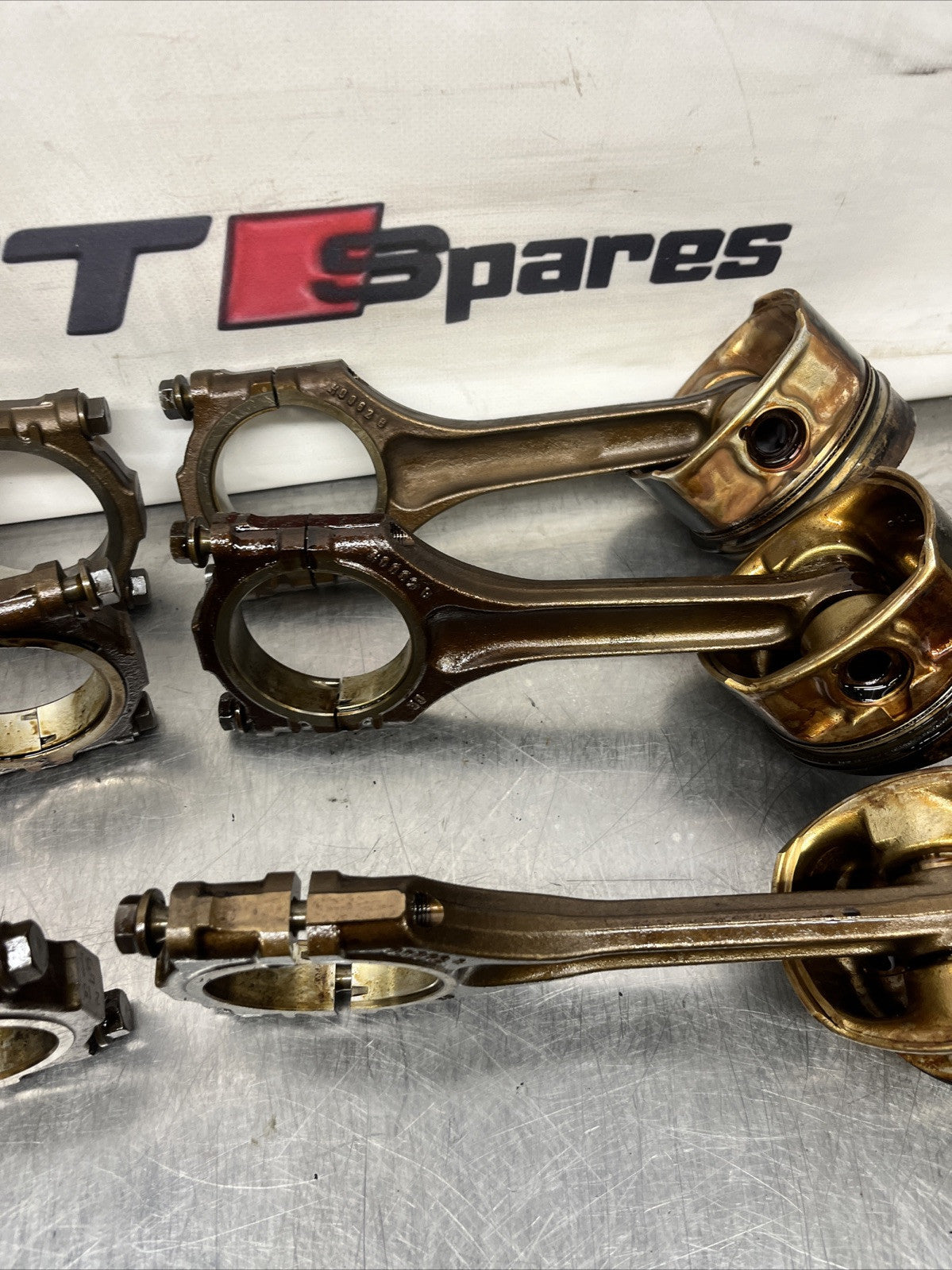 VW GOLF MK5 R32 2005-2009 3.2 V6 PETROL BUB  ENGINE PISTONS CONNECTING RODS 021E