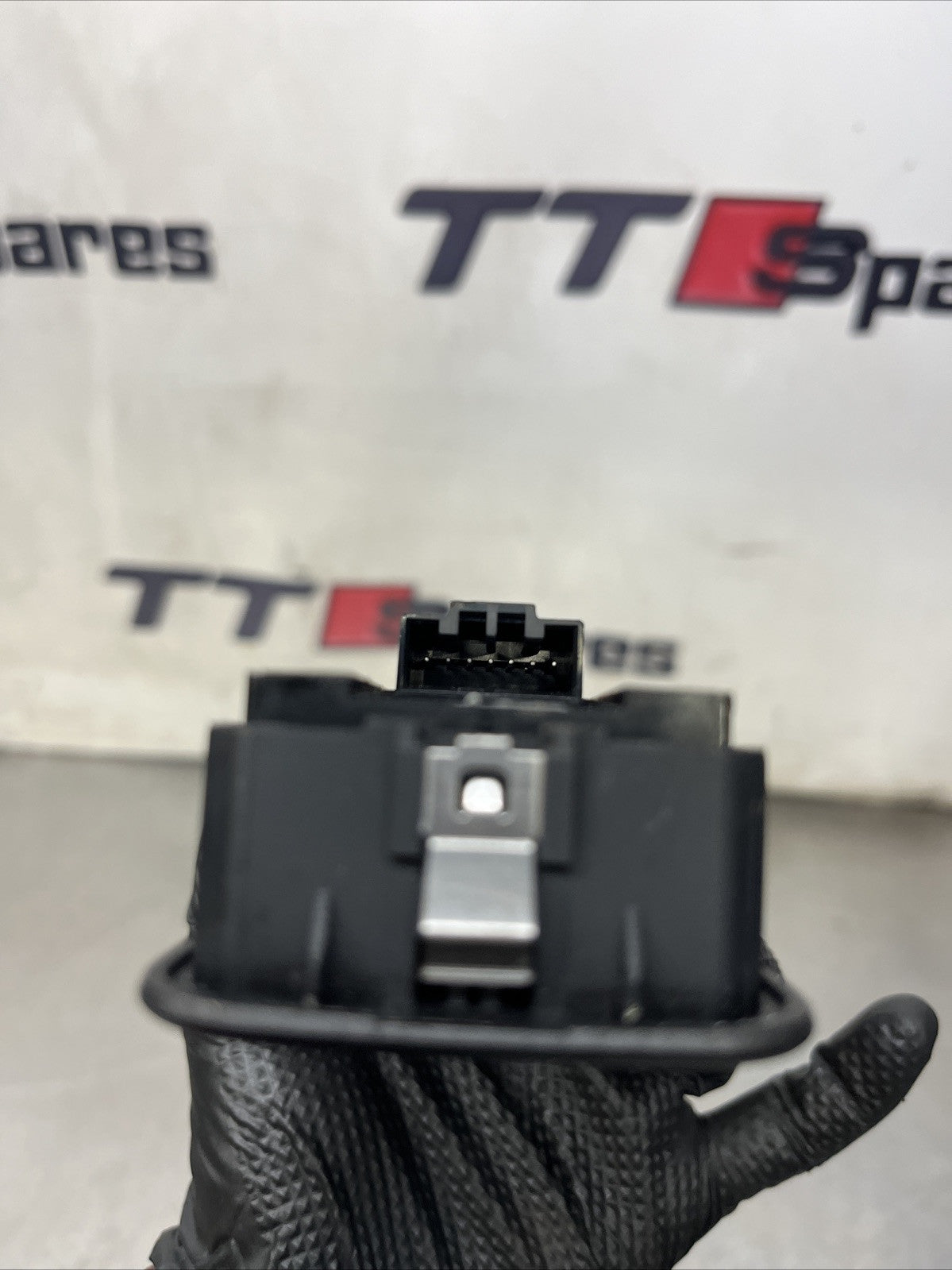 2007 LAND ROVER DISCOVERY 3 OFFSIDE RIGHT REAR WINDOW SWITCH YUD501080PVJ