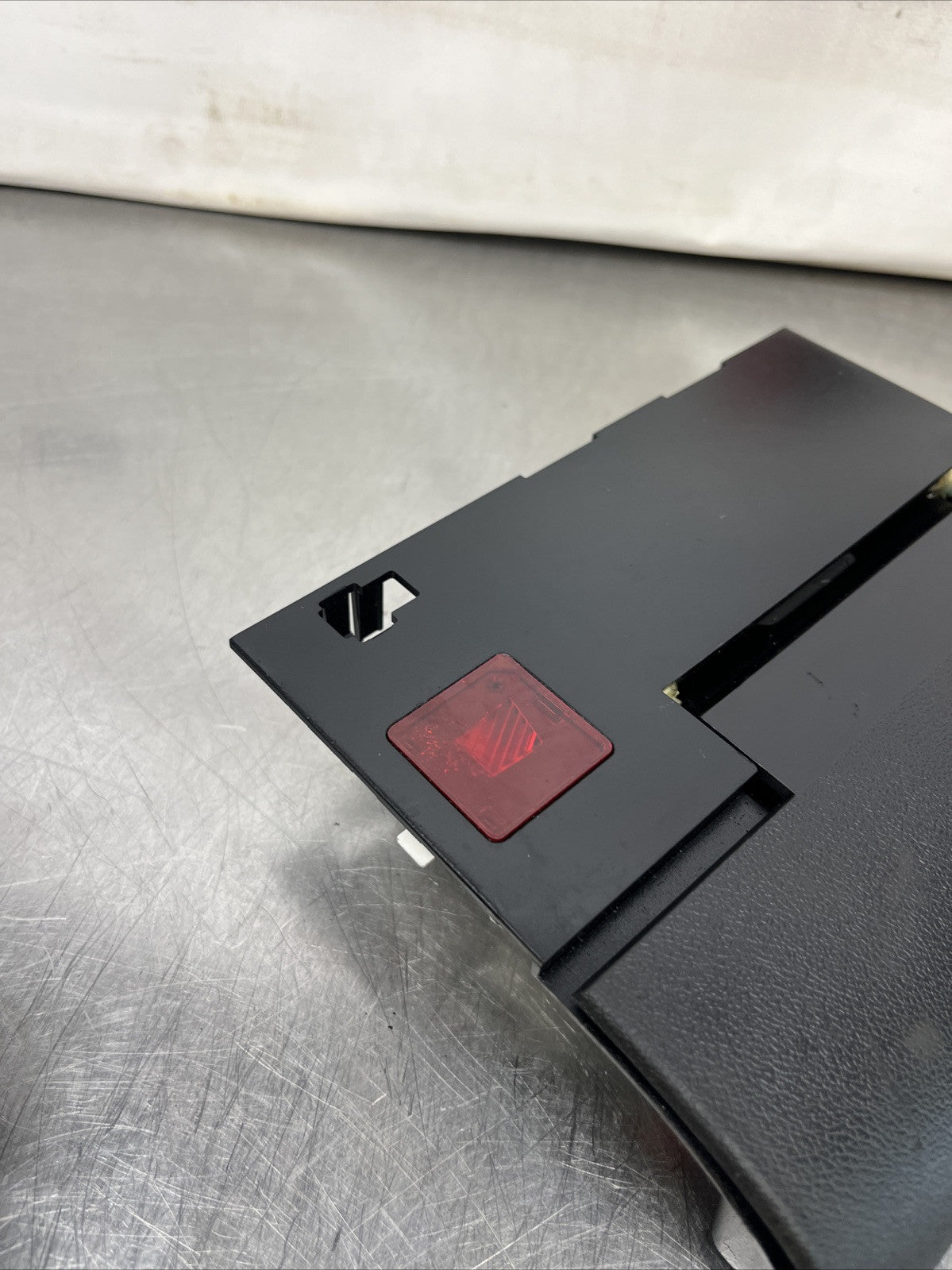 AUDI TT MK1 98-06 8N CENTRE CONSOLE ASHTRAY BLACK 8N0857951